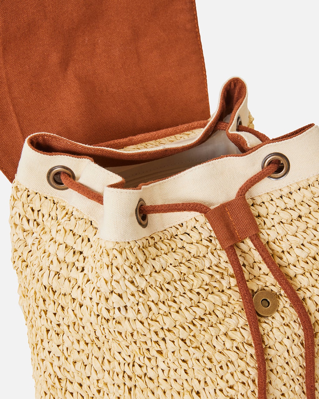 Essentials Straw 7l Backpack