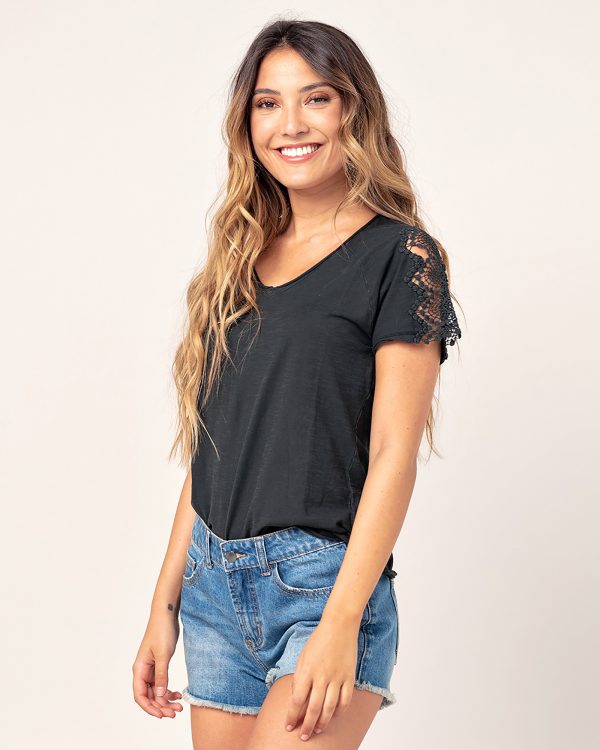 Lovely Tee V Neck