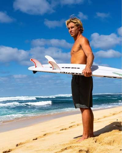 ETHAN EWING LARGE THRUSTER